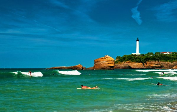 Que faire vers Millau durant des vacances en famille dans un camping tout proche ?